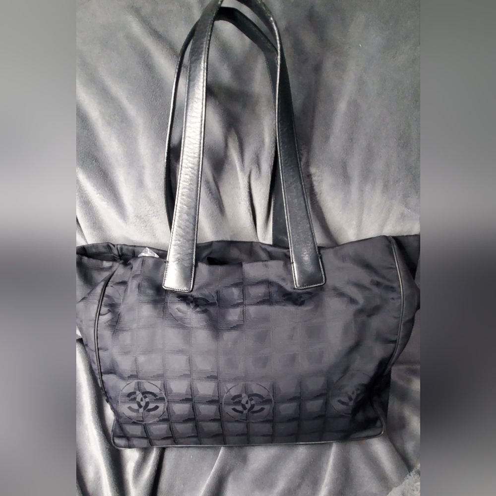 Channel Travel Line Tote